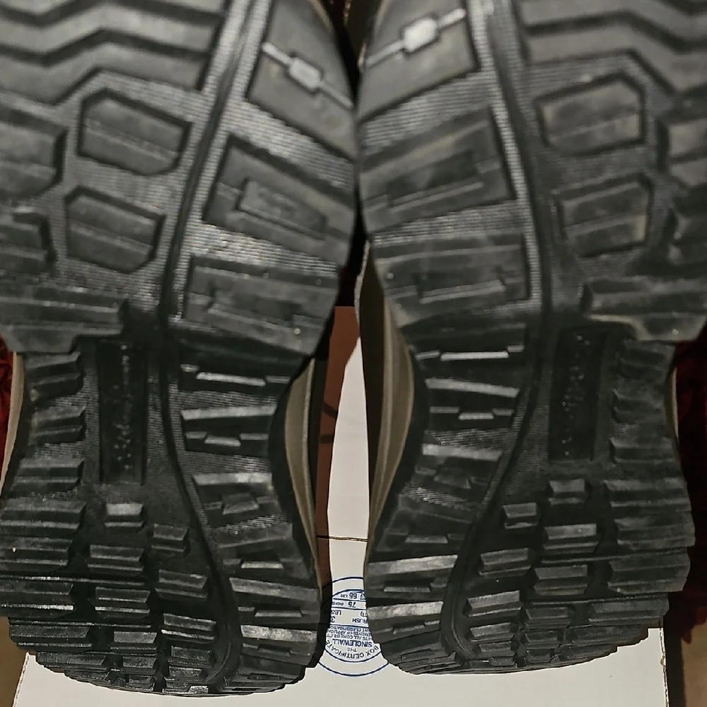 Eddie Bauer sturdy leather